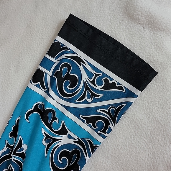 DressBarn Women's Black White Blue Floral 3/4 Sleeve Tunic Top, Mp - Picture 3 of 7